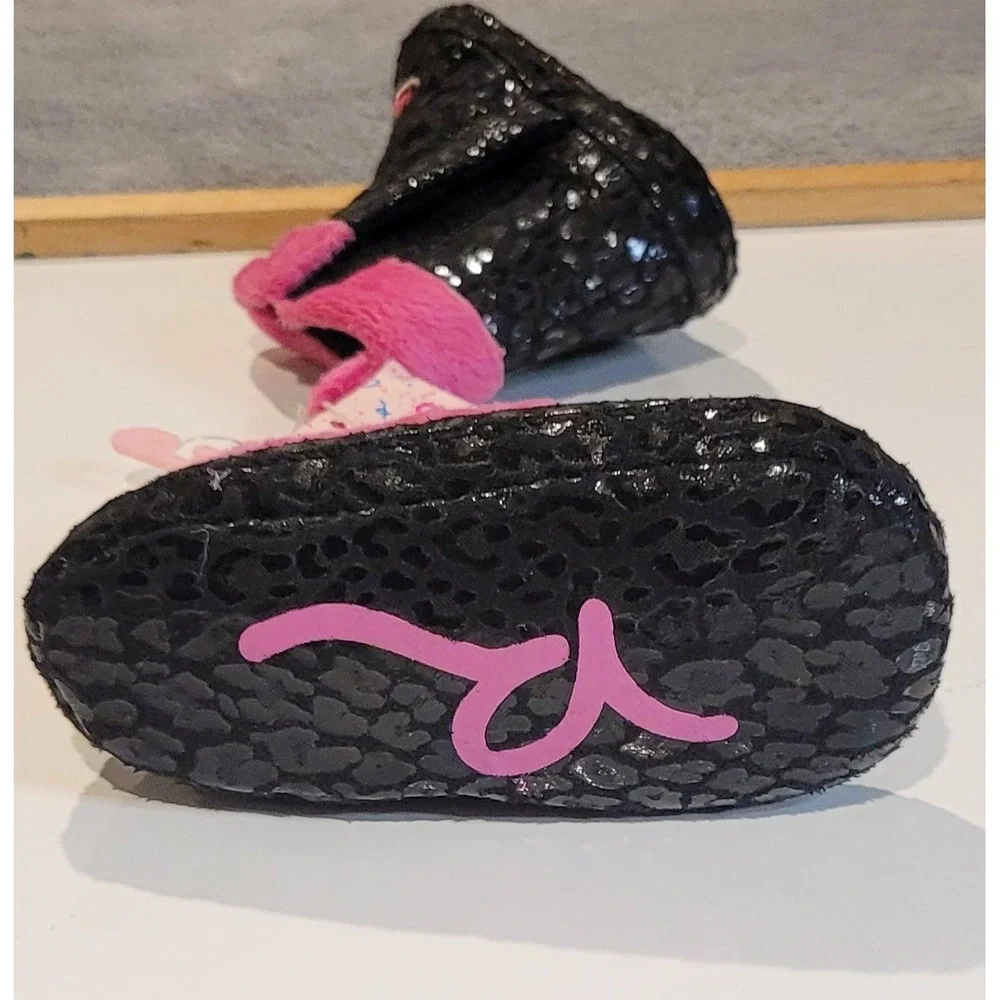 Rocawear Baby Bootie Shoes Black Pink Heart Unisex Baby & Toddler Size 4